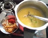 A picture of step 4 of Gujarati Bamania Dal.