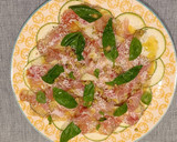 Foto del paso 6 de la receta: Ensalada de calabacín y brevas con jamón
