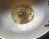 A picture of step 1 of Okra (sweet and sour).