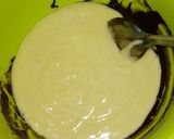 Foto langkah ke 3 dari resep Simple Yoghurt Cake.