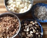 A picture of step 3 of Pearl Meatballs (Shiitake Mushroom and Bamboo Shoot Flavor).