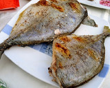 Foto del paso 3 de la receta: Pescado al horno con pimientos y cebolla