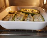Foto del paso 5 de la receta: Calabacitas rellenas de requesón con aceitunas