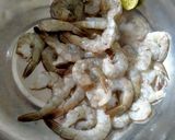 Foto langkah ke 1 dari resep Udang Sayur Saos Padang.