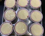 Foto langkah ke 7 dari resep Bolu Hongkong Topping Keju.