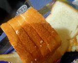 A picture of step 1 of Onion tomato toast.