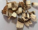 Dry-fryed Chicken with Mushrooms and Mushroom Rice recipe step 2 photo