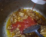 A picture of step 3 of Chicken tikka macaroni.