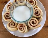 A picture of step 11 of Cinnamon Roll Cookies.