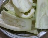 A picture of step 1 of Lauki halwa.