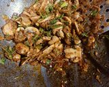 A picture of step 5 of Garlic Mushroom.