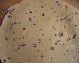 A picture of step 2 of Papad paratha.