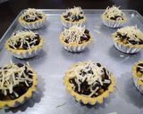 Foto langkah ke 4 dari resep Pie Pisang Coklat Keju.