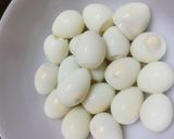 Hình bước làm 2 của món Trứng cút rim