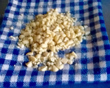 Foto del paso 1 de la receta: Rocas de chocolate con cacahuete caramelizado