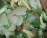 Foto del paso 2 de la receta: Orzo vegano con espárragos y limón