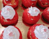Foto del passaggio 8 della ricetta Bignè craquelin con panna e lamponi