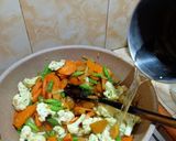 Foto langkah ke 3 dari resep 1004. Oseng Sayur Pelangi.