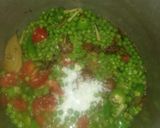 A picture of step 3 of Mater pulao.
