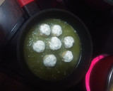 Foto del paso 5 de la receta: Albóndigas de sama, papas y langostinos con salsa
