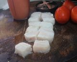 Foto del paso 2 de la receta: Corazones de merluza en tomate frito