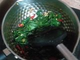 Tumis daun ubi