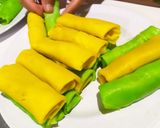 Foto langkah ke 8 dari resep Dadar Gulung Isi Kelapa.