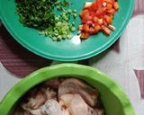 Foto langkah ke 1 dari resep Ayam tomat bumbu Woku.