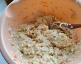 Gambar langkah 2 resipi Coleslaw.
