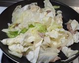高麗菜炒豬肉的食譜步驟3照片