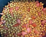 Foto del paso 3 de la receta: Garbanzos crujientes con huevo y tomate en la Freidora