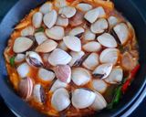 Hình bước làm 3 của món NGHÊU hấp kiểu Thái