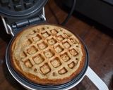Foto langkah ke 3 dari resep Banana Oat Waffle.