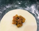 A picture of step 2 of Mince Stuffed Buns.