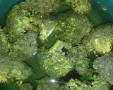 Foto del paso 1 de la receta: Verduras hervidas con mantequilla y algo más