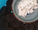 A picture of step 1 of Oreo Dessert Pots.