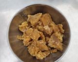 गुड़ और आटे के पेड़े (gur aur aate ke pede recipe in Hindi) रेसिपी चरण 3 फोटो