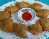 A picture of step 23 of Aloo Samosa.