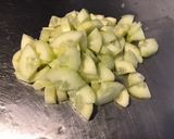 Une image de l'étape 2 de Salade de tomates au concombre Noa mariné algues et huile de pépins de courge.