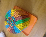 Foto del paso 7 de la receta: Torta de cumpleaños arcoiris con rocklets