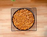 Foto del passaggio 8 della ricetta Torta di Mais, Avena e Patata Dolce con Cornflakes Caramellati