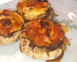 Pikáns, sajtkrémes töltött gomba recept fázis 4 fotója
