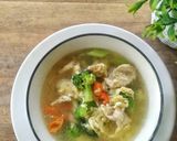 Foto langkah ke 4 dari resep Sup Telur Brokoli Ayam.