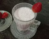 A picture of step 5 of Strawberry Shake.