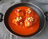 Foto del paso 3 de la receta: Lomos de merluza en salsa de pimiento del Piquillo