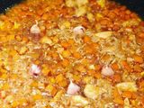 Рис с курицей и соевым соусом🥡