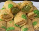 Foto langkah ke 6 dari resep Dadar gulung ekonomis.