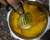 A picture of step 1 of Pumpkin jam.