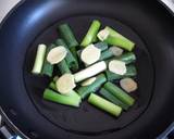 Pan-steamed Chicken Brest with Sweet Garlic Sesame Sauce recipe step 3 photo
