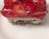 A picture of step 5 of Strawberry Pretzel Salad.